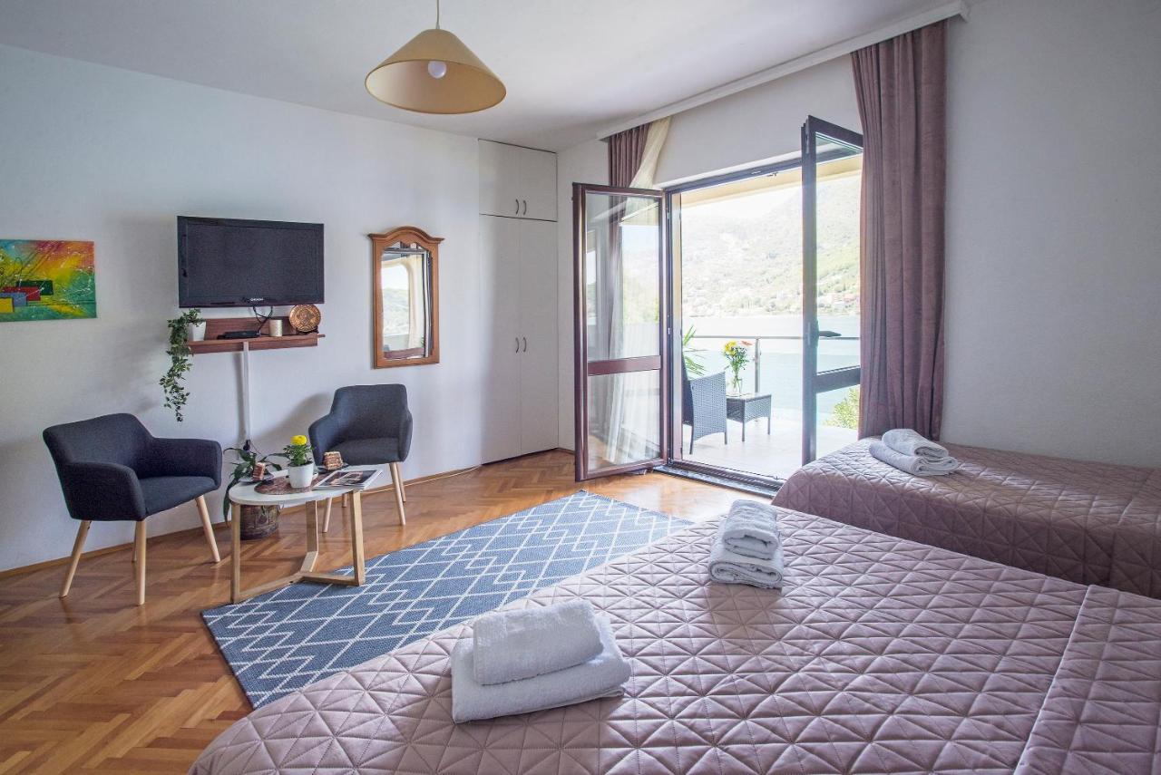 Apartments Maxhit 티바트 외부 사진