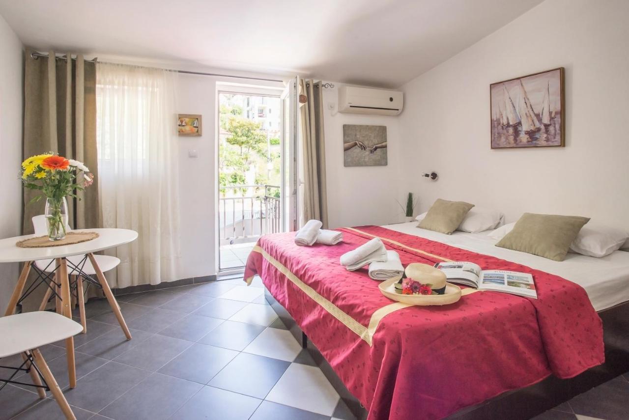 Apartments Maxhit 티바트 외부 사진