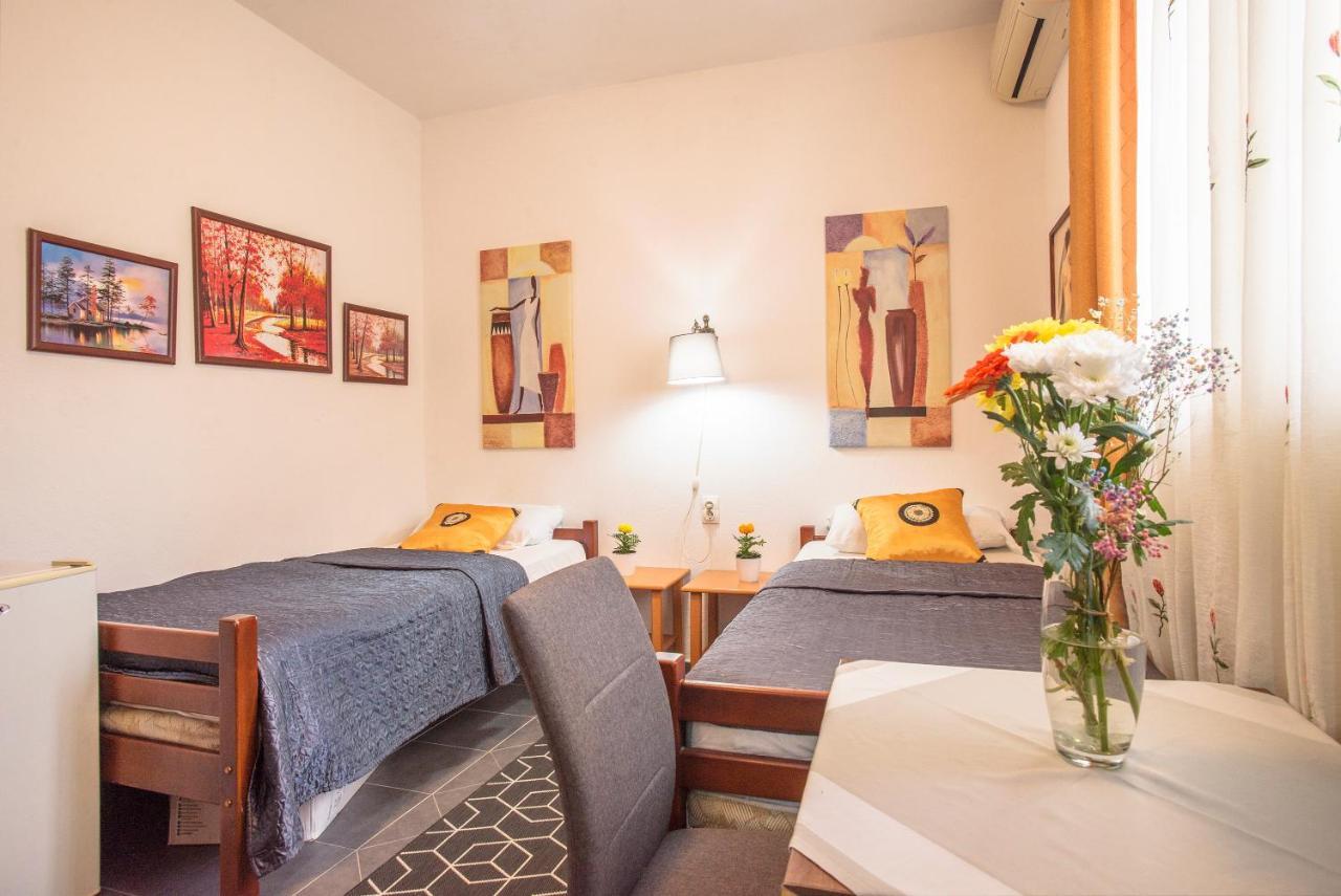 Apartments Maxhit 티바트 외부 사진