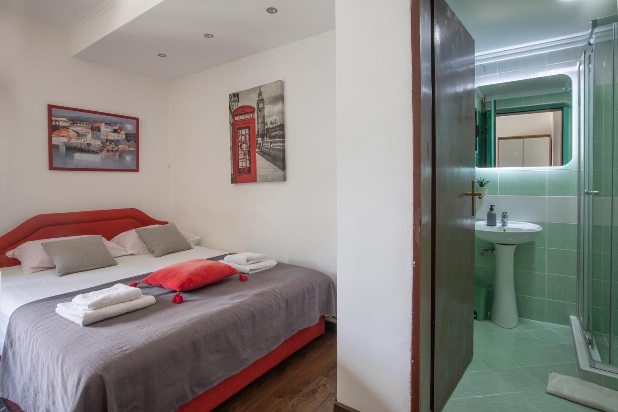 Apartments Maxhit 티바트 외부 사진